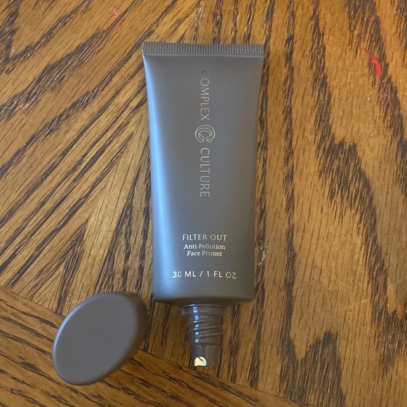 Complex culture filter out face primer - Picture 2 of 2